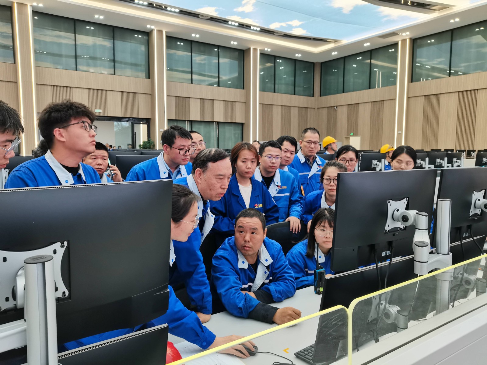 20240926480707.jpg 烧碱装置开车(1).jpg